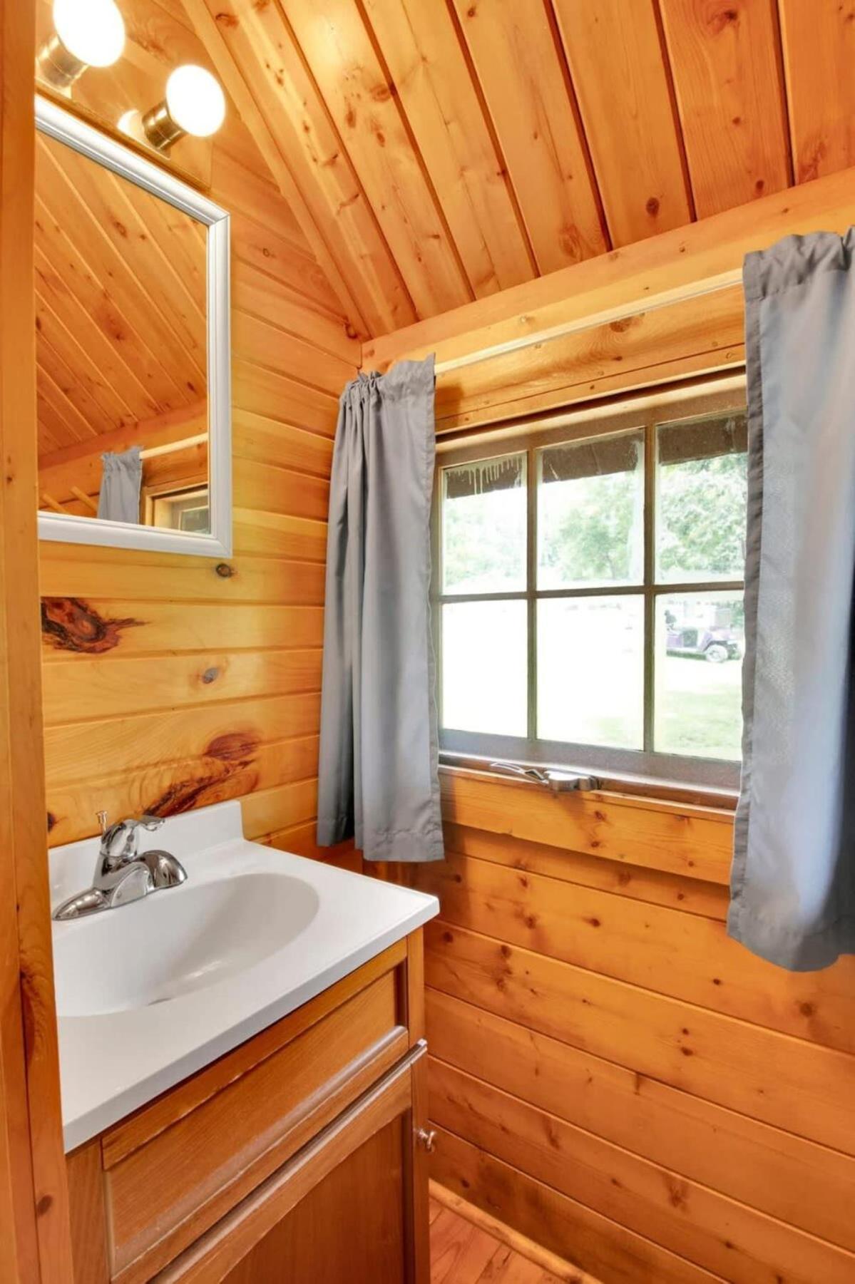 Holiday home Rustic With Pool Access *