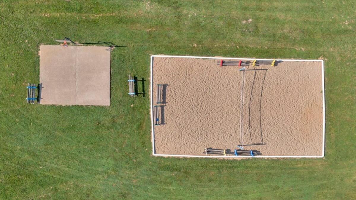 Rustic With Pool Access *
