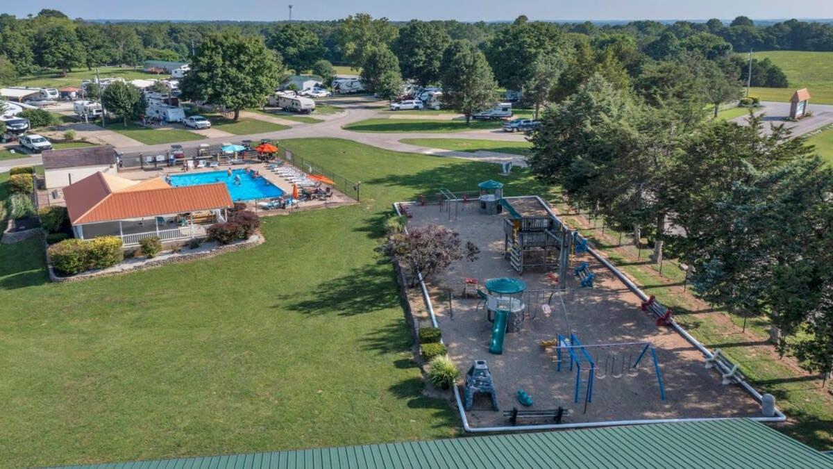 Holiday home Rustic With Pool Access